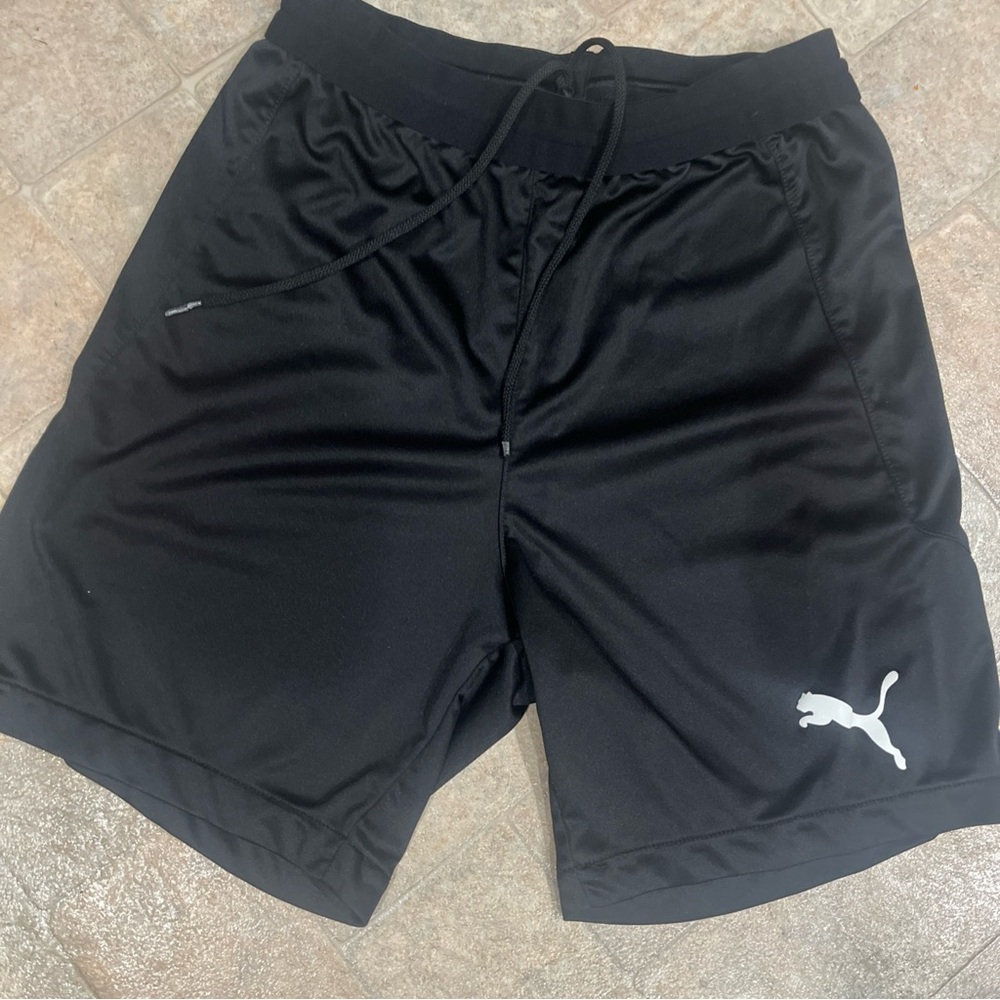 Puma boys large Black Sports Shorts